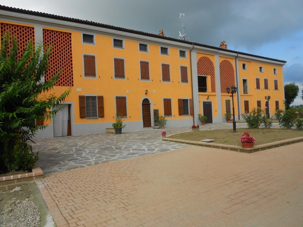 Agriturismo Monrabbioso Apartman Cereseto Kültér fotó