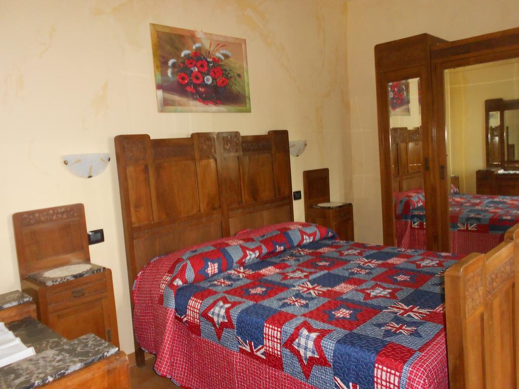 Agriturismo Monrabbioso Apartman Cereseto Szoba fotó