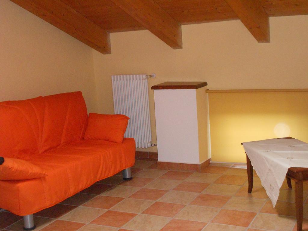 Agriturismo Monrabbioso Apartman Cereseto Szoba fotó