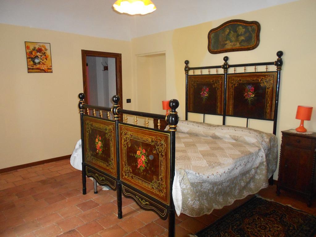 Agriturismo Monrabbioso Apartman Cereseto Szoba fotó